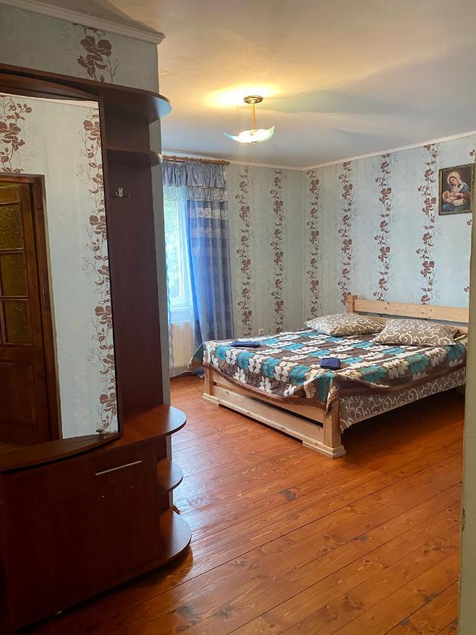 Medova Hata Hotell Verkhnyaya Rozhanka Exteriör bild