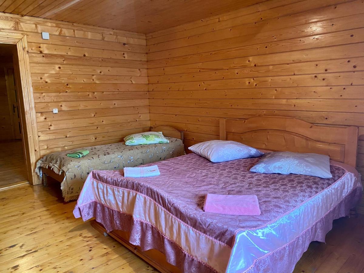 Medova Hata Hotell Verkhnyaya Rozhanka Exteriör bild