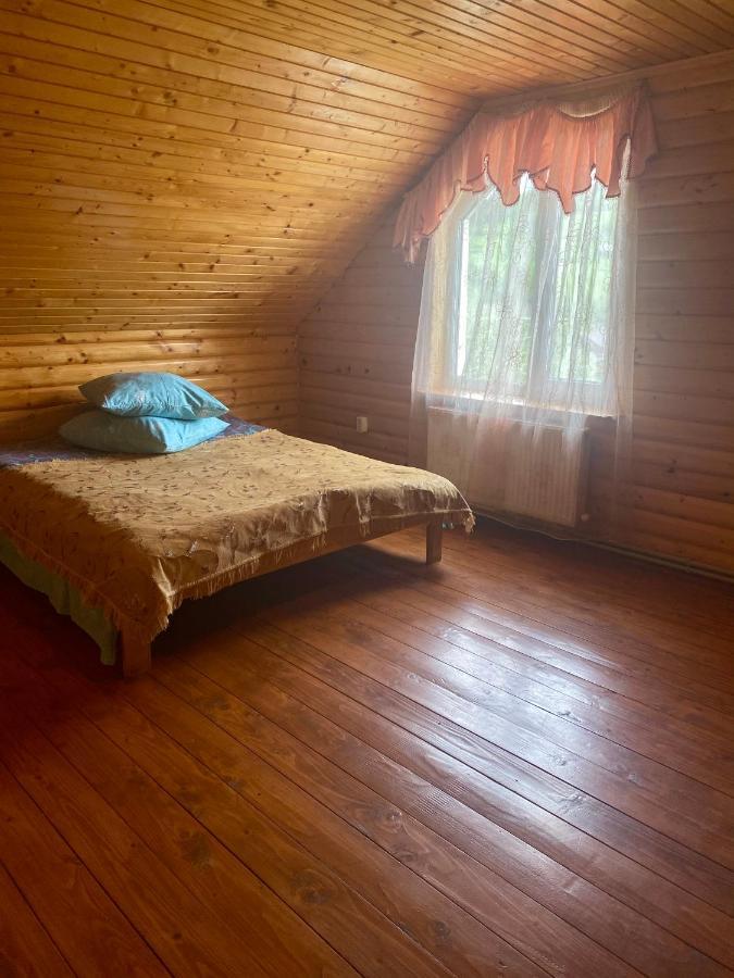 Medova Hata Hotell Verkhnyaya Rozhanka Exteriör bild