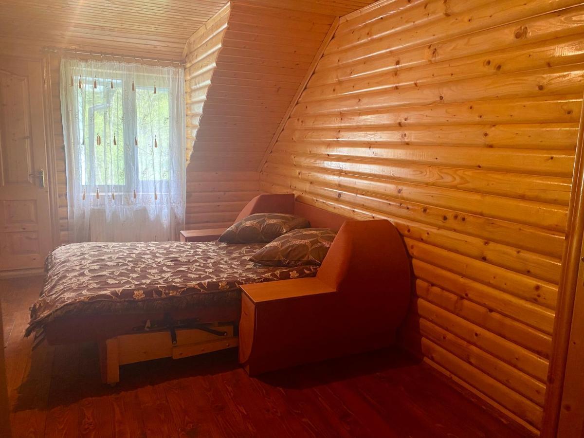 Medova Hata Hotell Verkhnyaya Rozhanka Exteriör bild