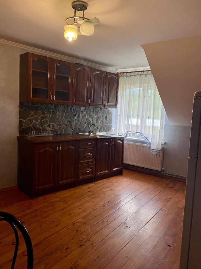 Medova Hata Hotell Verkhnyaya Rozhanka Exteriör bild