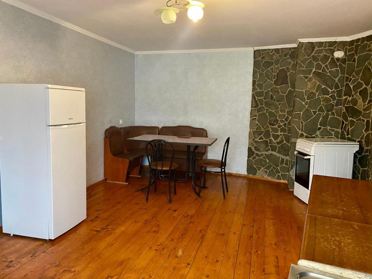 Medova Hata Hotell Verkhnyaya Rozhanka Exteriör bild