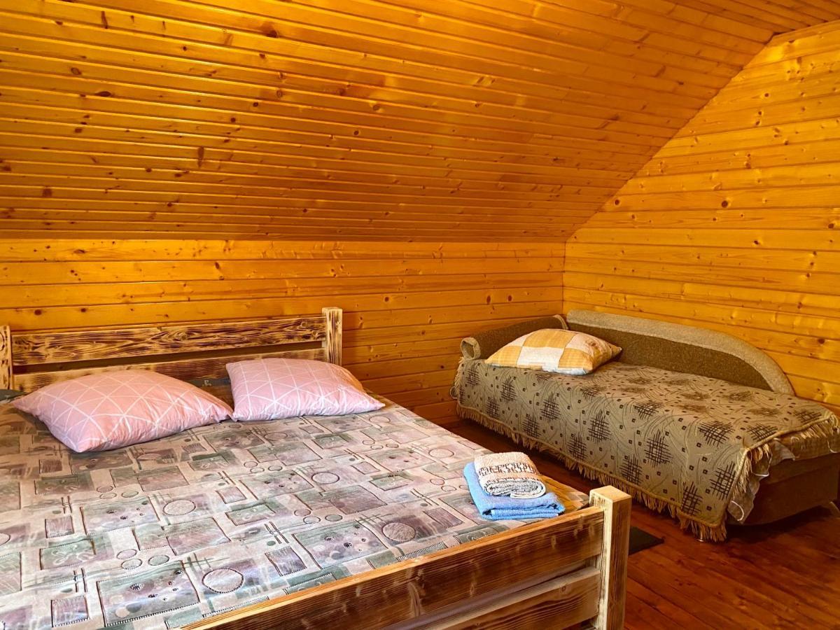 Medova Hata Hotell Verkhnyaya Rozhanka Exteriör bild