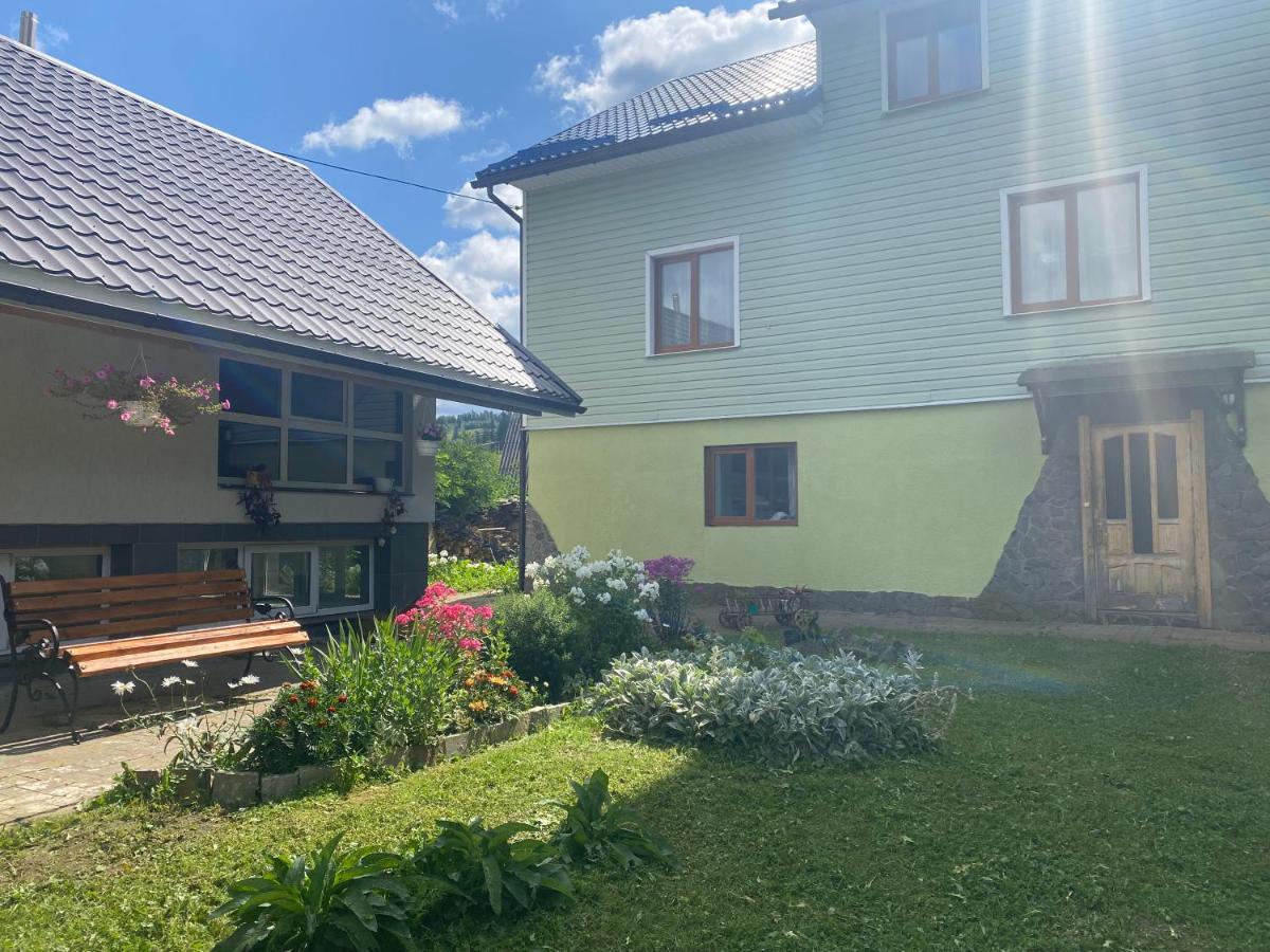 Medova Hata Hotell Verkhnyaya Rozhanka Exteriör bild
